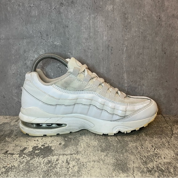 Nike Air Max 95 Running Shoes Womens sz 8 - white/white - Picture 3 of 7